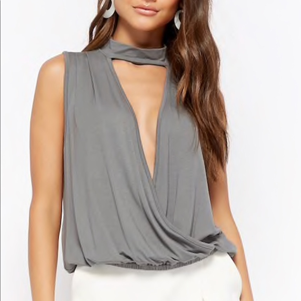 Forever 21 Grey Cutout Surplice Top Size Small